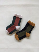 Load image into Gallery viewer, Contrast Panel Socks - Navy/Khaki