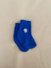 Load image into Gallery viewer, Daisy Socks - Cobalt