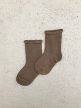 Load image into Gallery viewer, Ribbed Socks - Oak